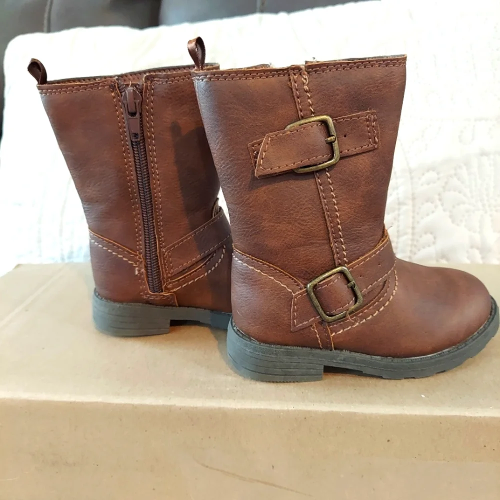 Carters brown boots inside zipper Size 6m